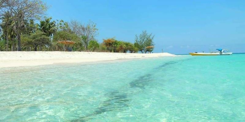 Dermaga Karangempak: Santai di Pesisir Cilacap yang Menawan